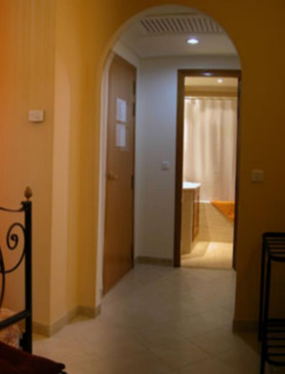 Ariha Hotel 3*
