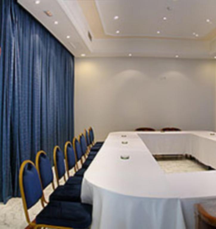 Hotel Ariha 3*